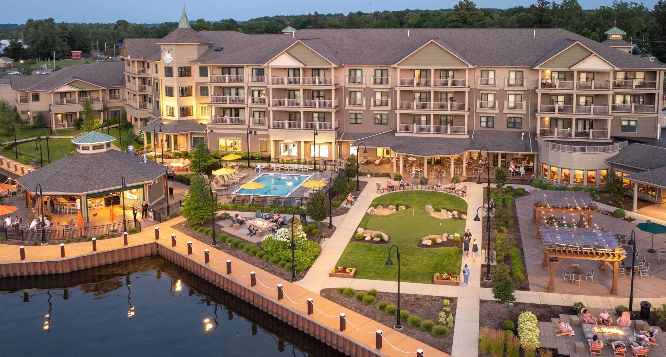 1000 Islands Harbor Hotel