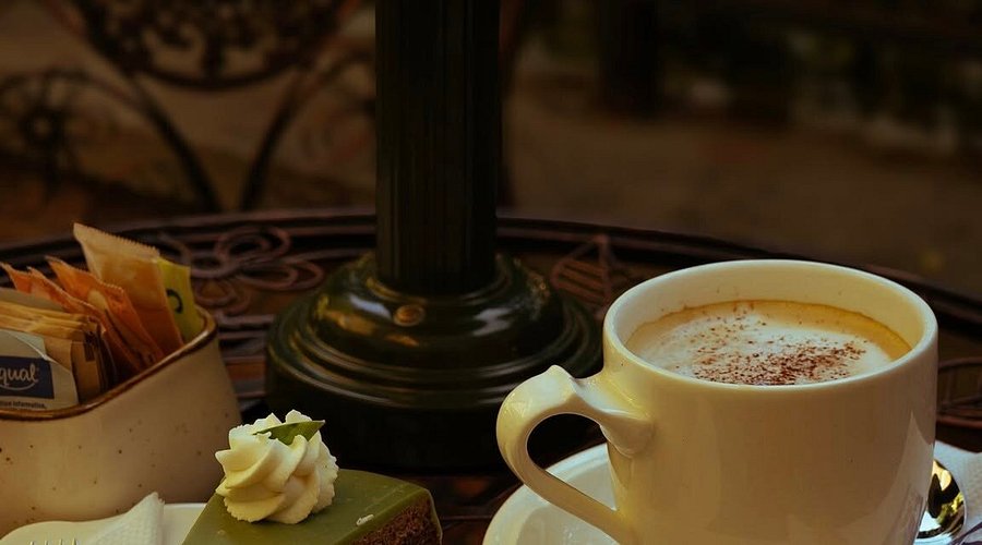 Bon Vivant Patisserie & Cakery